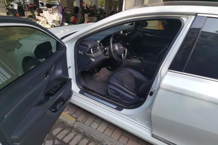 Used Toyota Camry 2019 2.5G Luxury Edition China VI Standard