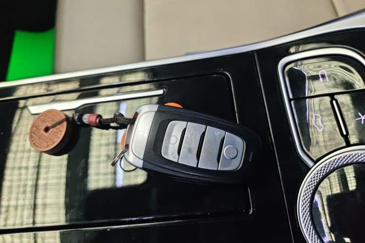 Used Hongqi H9 2020 2.0T Smart Connect Flagship Edition
