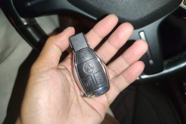 Used Mercedes-Benz E-Class 2015 E 200 L Vehicle Key