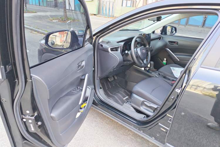 Used Toyota Corolla Cross 2024 2.0L Pioneer Edition