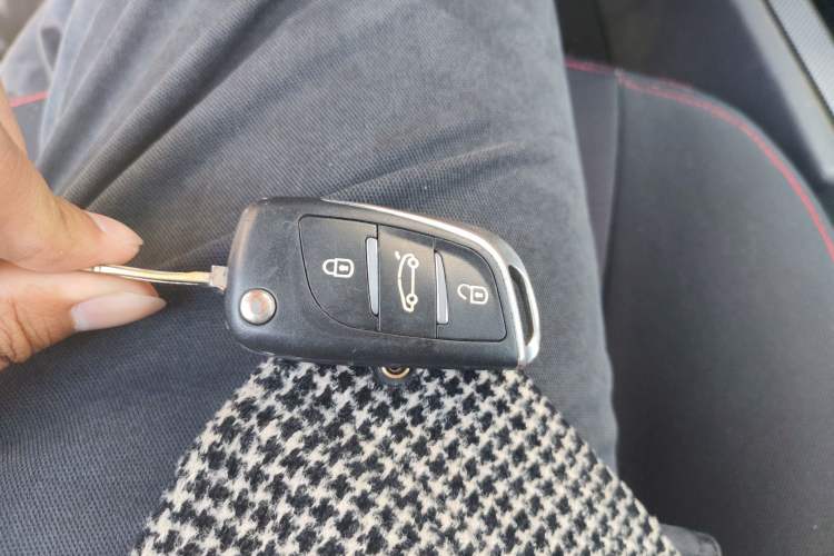 Used BAW Beijing BW007 2015 2.0L two-wheel drive Comfort version