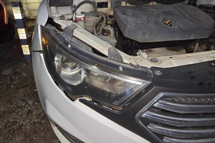 Used Bestune B30 2016 1.6L Manual Premium Edition Right Front Headlight