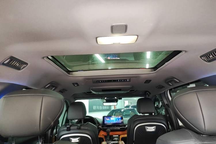 Used Toyota SIENNA 2021 2.5L Hybrid Platinum Edition
