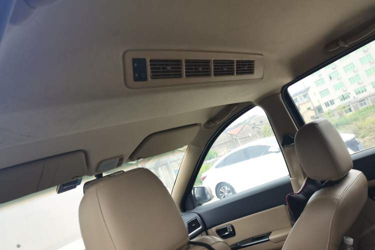 Used Wuling Hongguang 2014 1.5L S Comfort Model
