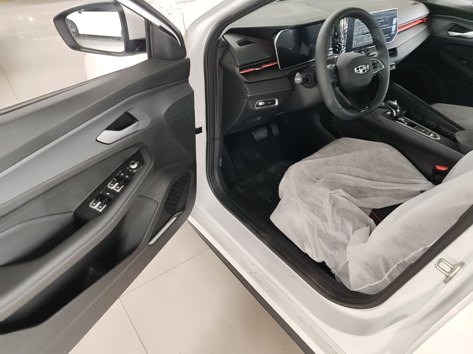 Geely Auto Binray 2024 Binrui COOL 1.5T DCT Longteng Edition — снимка 18
