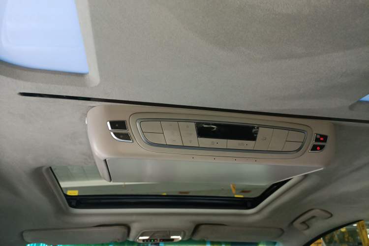 Used Buick GL8 2022 ES Landtrek 653T Comfort Edition