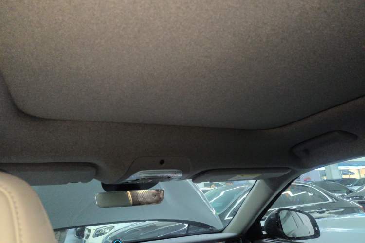 Used VOYAH FREE 2025 318 318 km Rear-Drive Touring Edition Headliner