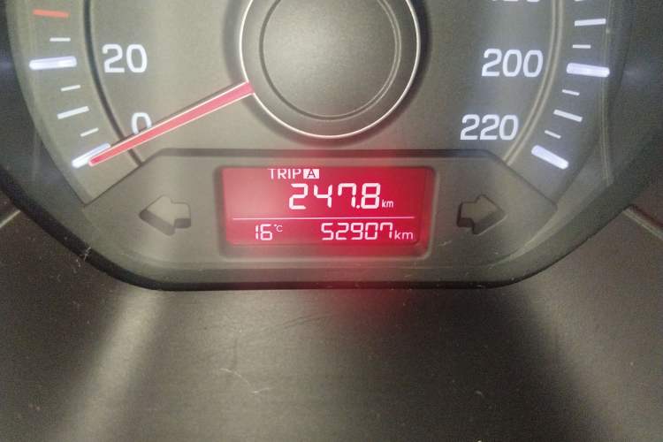 Used Kia K2 2015 Sedan 1.4L MT GLS