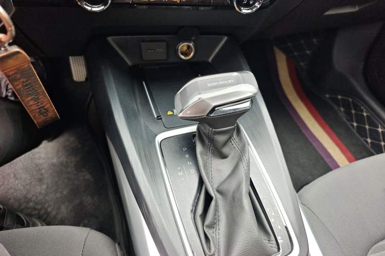 Used Chevrolet Monza 2024 1.5L Dual-Clutch Enjoyment Edition Gear Lever
