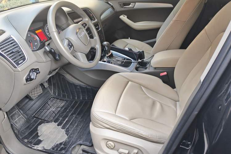 Used Audi Q5 2012 2.0TFSI Technology Model Left Front Seat