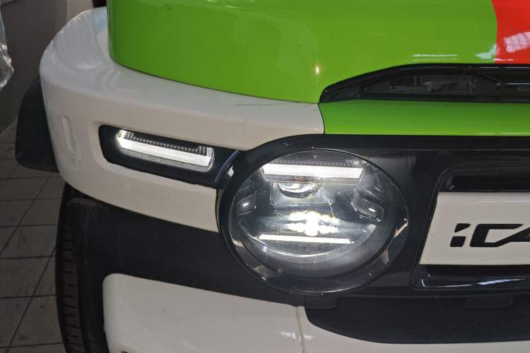 Used iCAR V23 2025 501 Four-Wheel Drive Intelligent Driving Version