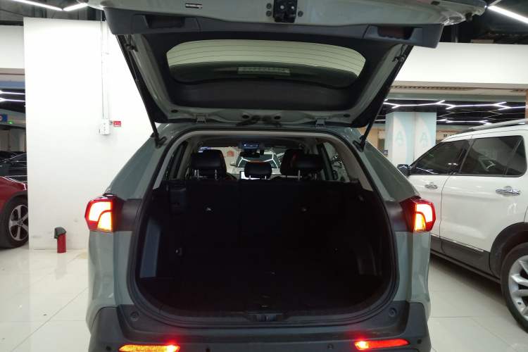 Used Toyota RAV4 2020 2.0L CVT Two-Wheel Drive Urban Edition
