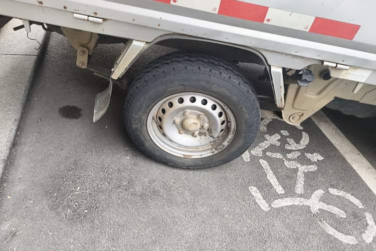 Used Wuling Rongguang New Truck 2019 1.5L Double-Cab China VI L3C Exterior 5