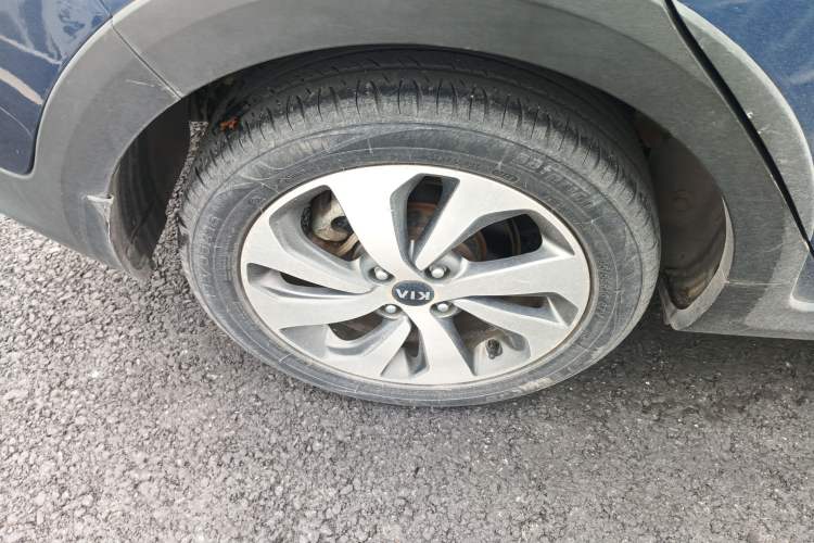 Used Kia KX Cross 2017 1.4L AT GLS
