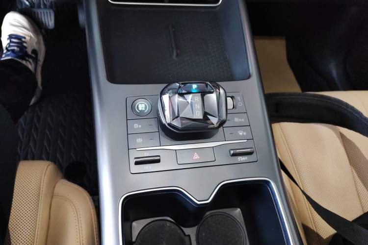 Used BYD Song Pro New Energy 2025 Second-Generation DM-i 75KM Overachiever Trim Gear Lever