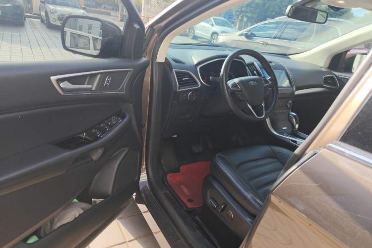 Used Ford Edge 2018 EcoBoost 245 Two-Wheel-Drive Platinum Edition 5 Seats