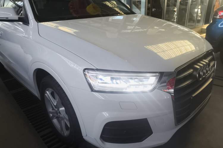 Used Audi Q3 2018 30th Anniversary Edition 30 TFSI Fashion Model Front Right 45 Deg