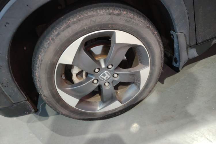 Used Honda Vezel 2017 1.8L CVT Front-Wheel Drive Pioneer Edition