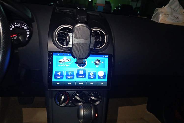 Used Nissan Qashqai 2012 2.0 XL Fire CVT 2WD Audio And AC Panel