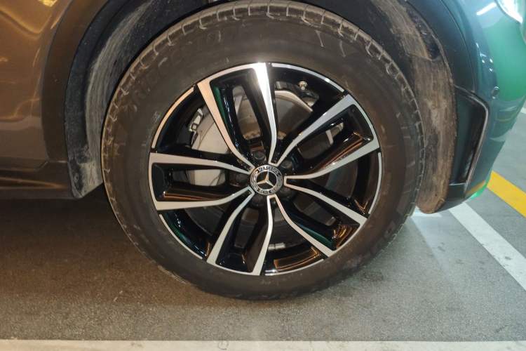 Used Mercedes-Benz GLC 2021 GLC 300 L 4MATIC Dynamic Model Right Front Wheel Hub