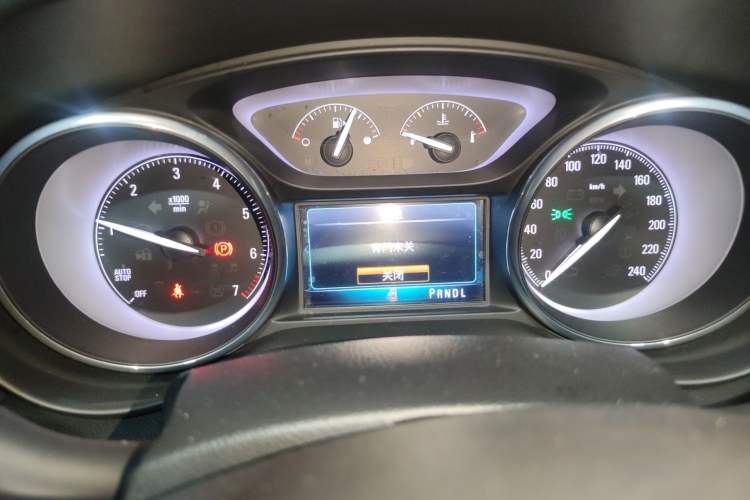 Used Buick Envision 2018 20T Two-Wheel-Drive Elite Model Instrument Cluster