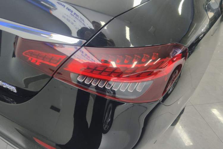 Used Mercedes-Benz E-Class 2021 E 300 L Stylish Model Right Rear Taillight