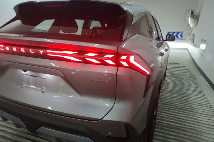 Used Geely Galaxy L7 2025 EM-i 115km Exploration+ Edition