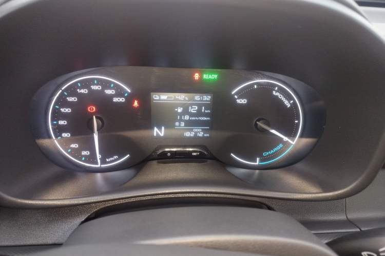 Used Wuling Hongguang New Energy 2024 All-Electric Model 300KM Standard Version