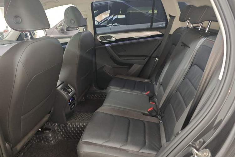 Used Volkswagen Tayron 2022 330TSI Two-Wheel Drive Luxury Smart Connectivity Version
