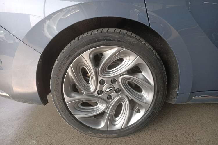 Used ORA Lightning Cat 2022 555 km Luxury Edition