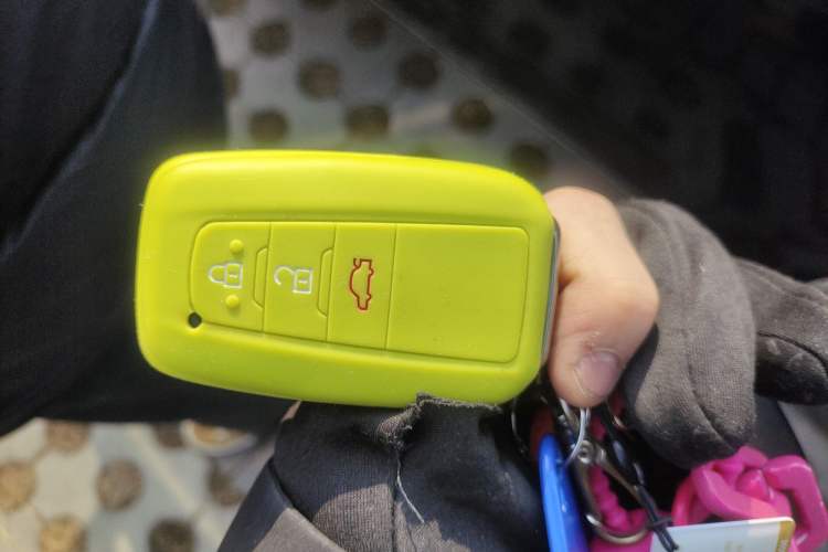 Used Toyota Camry 2012 Luxurious Edition 2.5HG Zunrui