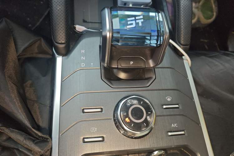 Used JETOUR Traveler 2025 1.5TD DCT Two-Wheel Drive Exploration+
