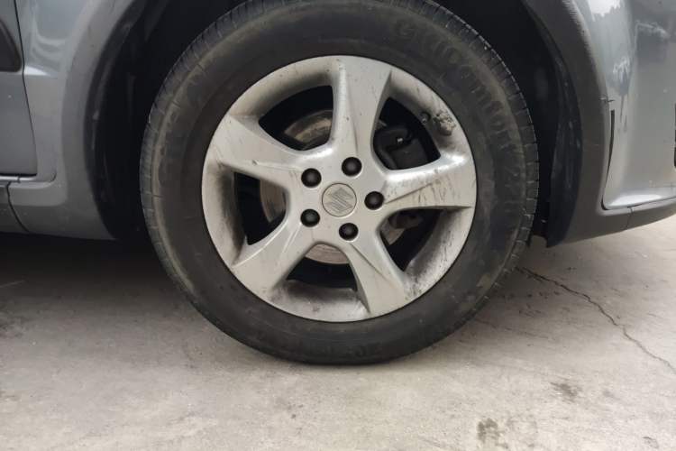Used Suzuki SX4 2011 Hatchback 1.6L Automatic Sport Model Right Front Wheel Hub