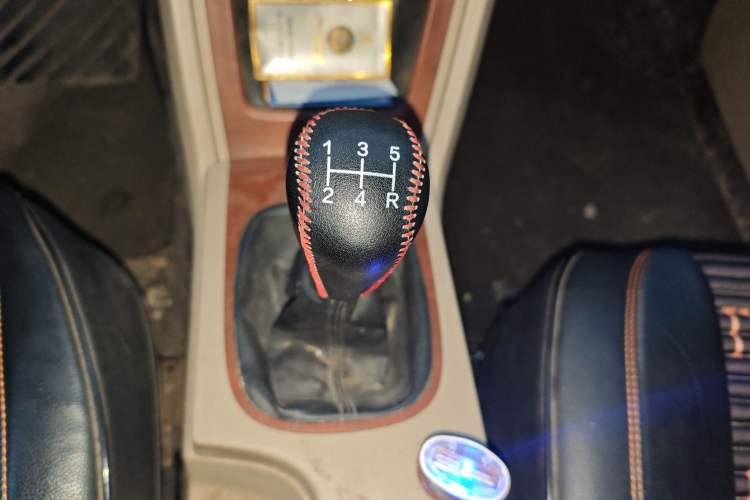 Used Roewe 350 2014 1.5L Manual Swift Edition
