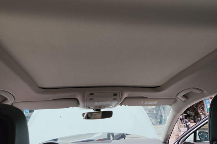 Used Volkswagen Variant 2016 380TSI Two-Wheel-Drive Style Edition Headliner