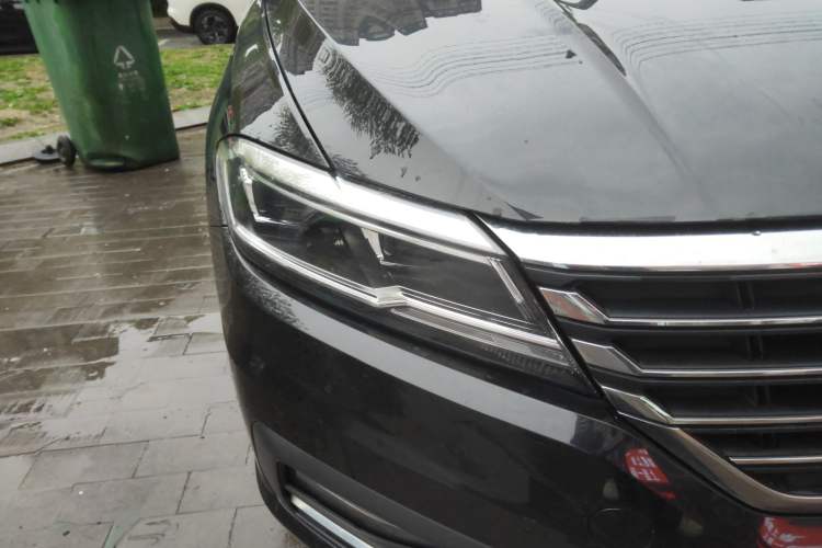 Used Volkswagen Lavida 2018 1.5L Manual Comfort Edition China V Standard Right Front Headlight