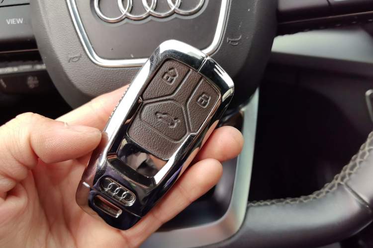Used Audi Q5L 2022 Updated 40T Luxury Dynamic Edition Vehicle Key