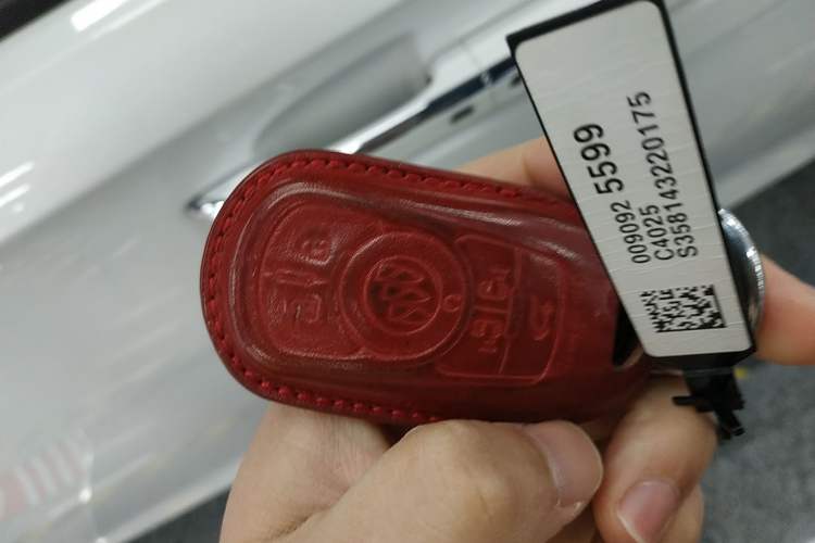 Used Buick GL8 2022 ES Land Cruiser 653T Luxury Model
