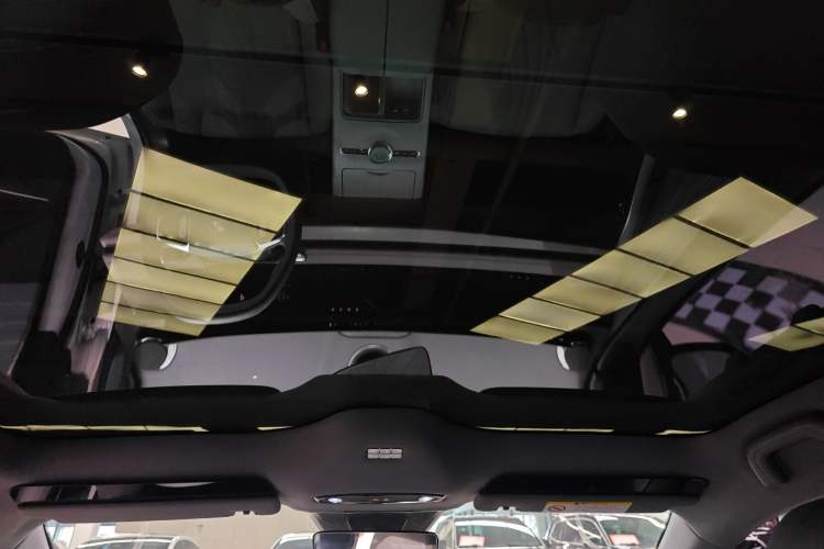 Used Geely Galaxy E8 2024 550 km Range Rear-Wheel-Drive PRO
