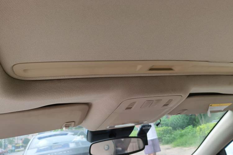 Used Buick Regal 2014 2.0L Elite Fashion Edition Headliner