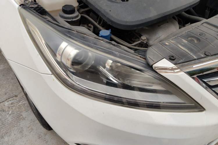 Used CHANGAN Eado 2016 1.6L Automatic Trend Model Right Front Headlight