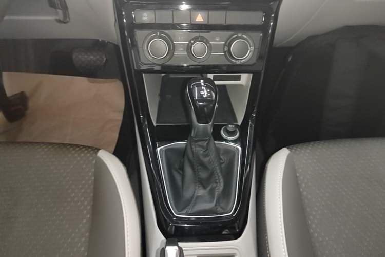 Used Volkswagen Tacqua 2020 1.5L Automatic Yue
