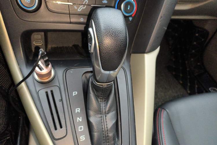 Used Ford Focus 2015 Sedan 1.6L Automatic Comfort Model
