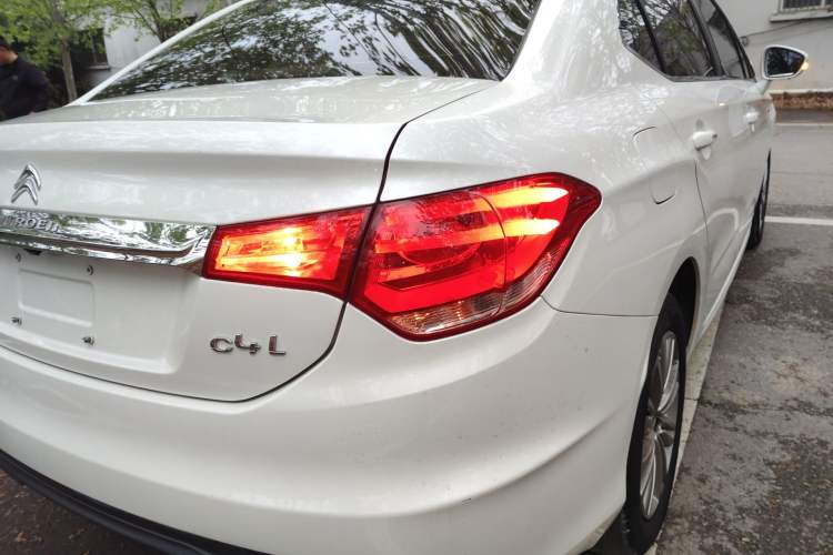 Used Citroen C4L 2015 1.8L Automatic Prestige Edition Right Rear Taillight