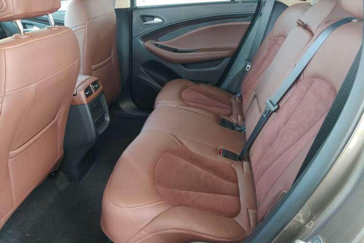 Used Buick Envision 2017 28T Four-Wheel Drive Elite Model Left Rear Seat