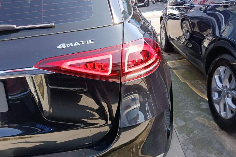 Used Mercedes-Benz GLE 2022 GLE 450 4MATIC Stylish Model
