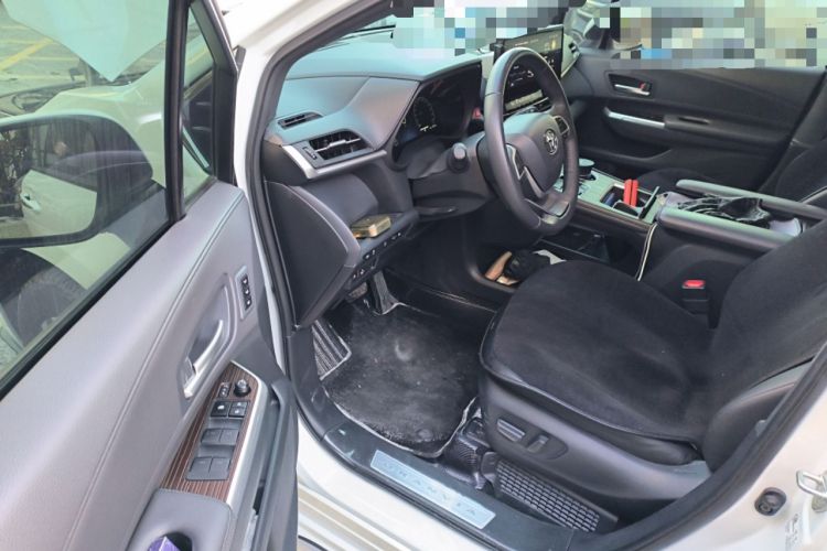 Used Toyota Granvia 2024 2.5L Hybrid Prestige PLUS Four-Wheel Drive Version
