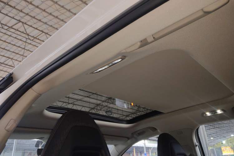 Used Lynk & Co 06 EM-P 2022 PHEV 84 km Range Pro Version
