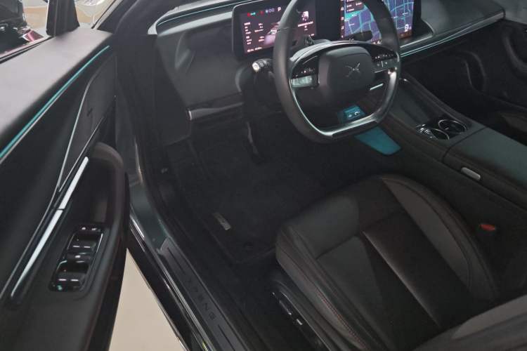 Used XPeng P7 2023 P7i 610 Pengyi Performance Edition
