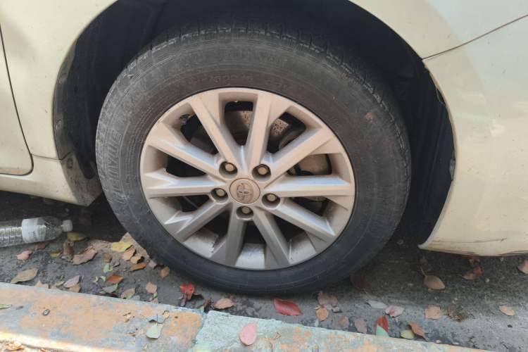 Used Toyota Camry 2015 2.0G Premier Edition